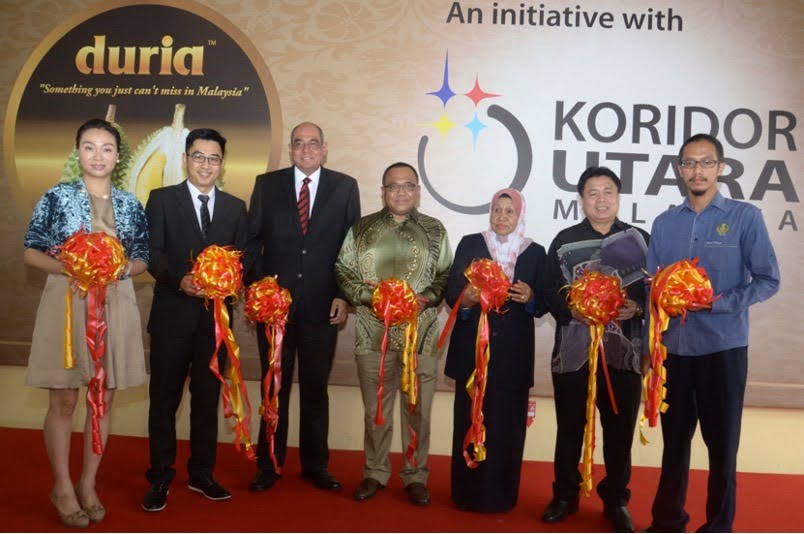Duria team at ribbon-cutting ceremony
